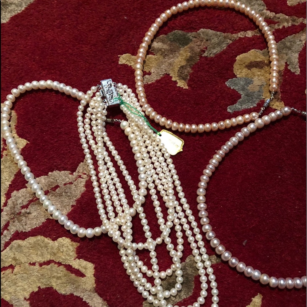 pearl necklace